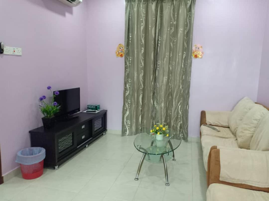 Villa Purple Townhouse 3R2B Wifi Sekinchan Exterior foto