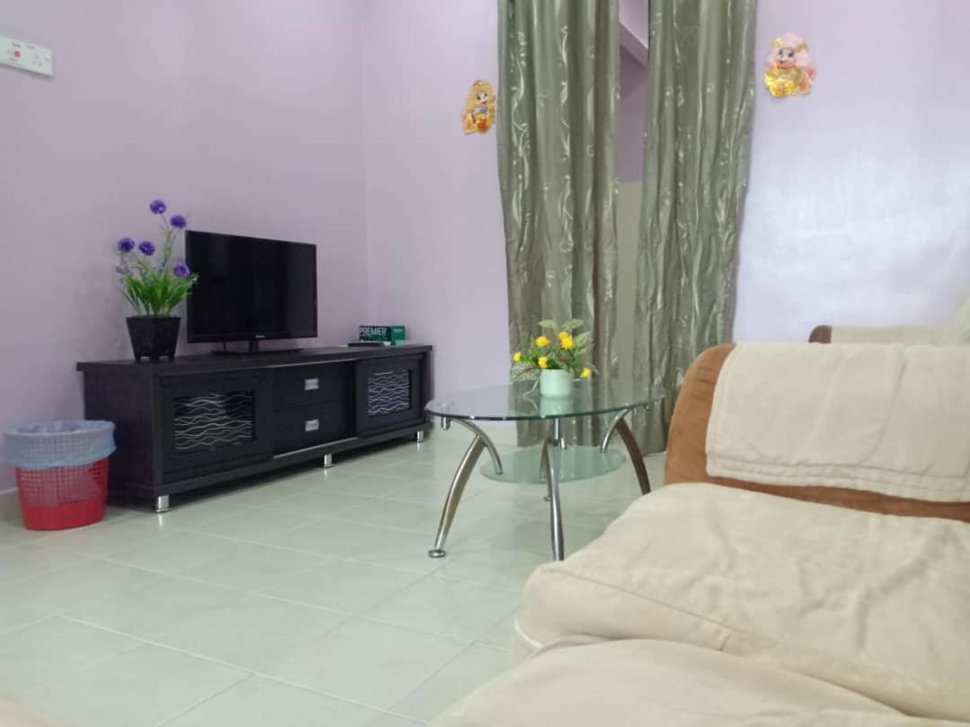 Villa Purple Townhouse 3R2B Wifi Sekinchan Exterior foto